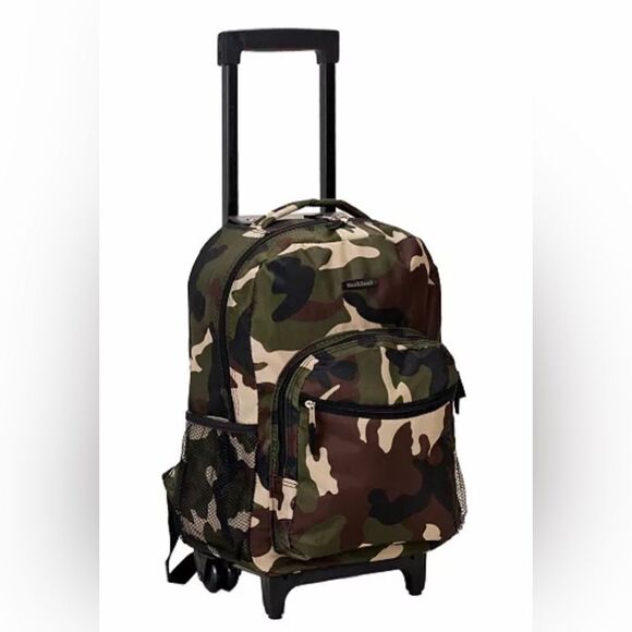NWT … ROCKLAND 17” Rolling Camo Backpack